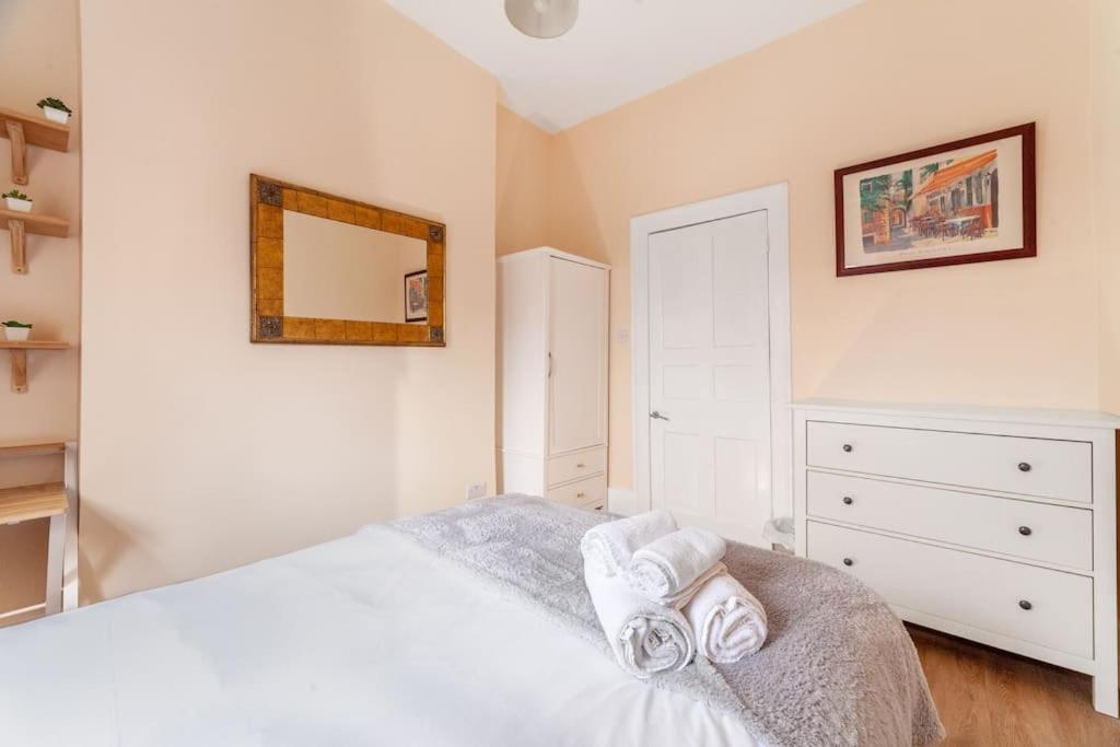 Spacious & Central 3-Bed Flat By Popular Waterloo! London Exterior foto